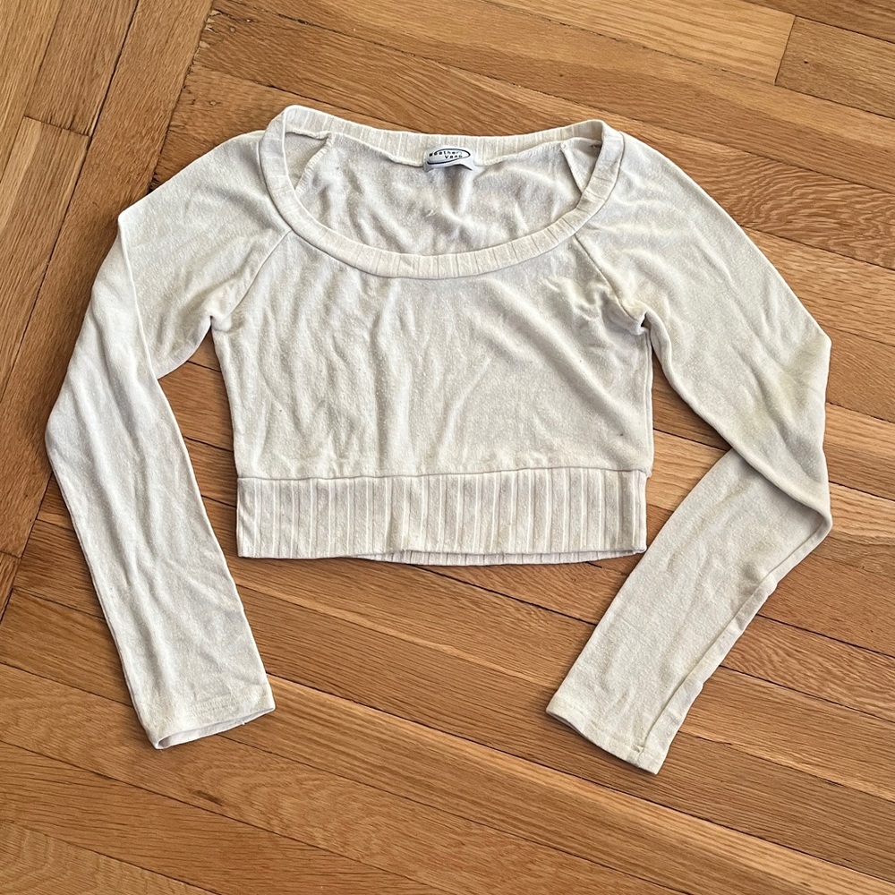 Women's Long Sleeve Scoop Neck Crop Top - Cream